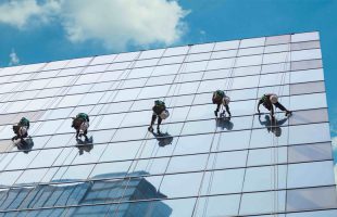 dis-cephe-cam-temizligi